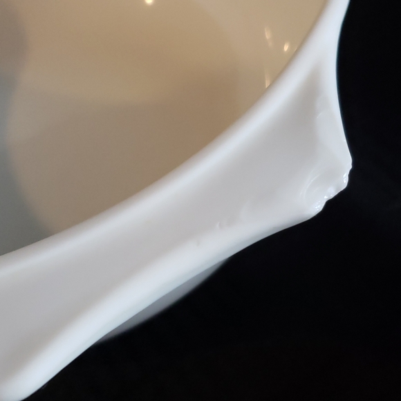 Pyrex Bowl with Cover. - Picture 4 of 8